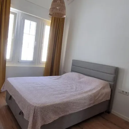 Holiday home Havuzlu Tas Ev Cesme